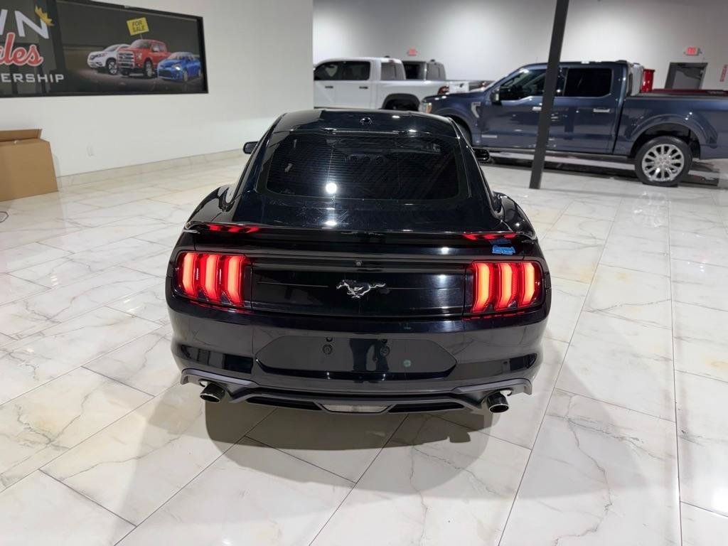 Used 2019 Ford Mustang Coupe RWD image 9