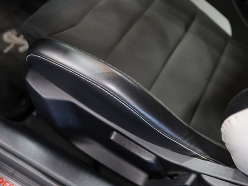Used 2021 Ford Mustang Shelby GT500 w/ Carbon Fiber Track Pack RWD image 18