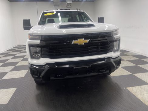 Used 2024 Chevrolet Silverado 2500 W/T image 7