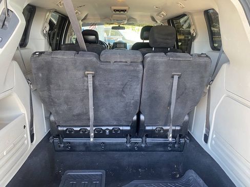 Used 2014 Dodge Grand Caravan SXT FWD image 20