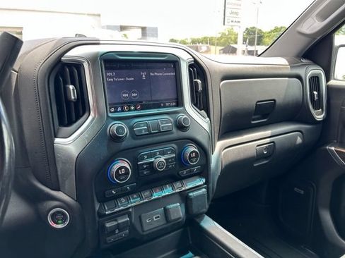 Used 2019 Chevrolet Silverado 1500 LT Trail Boss AWD/4WD image 35