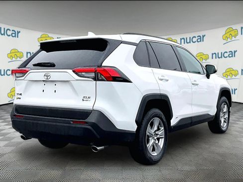 Used 2025 Toyota RAV4 XLE image 6
