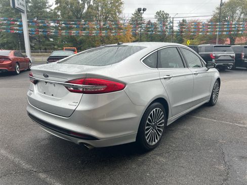 Used 2018 Ford Fusion SE w/ Fusion SE Technology Package image 7