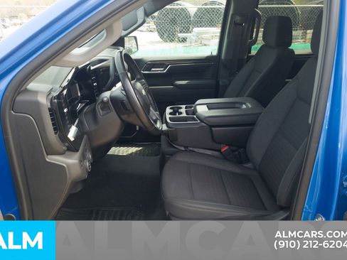 Used 2025 Chevrolet Silverado 1500 LT RWD image 17