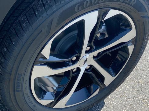 New 2026 Chevrolet Trax RS w/ Sunroof Package FWD image 22