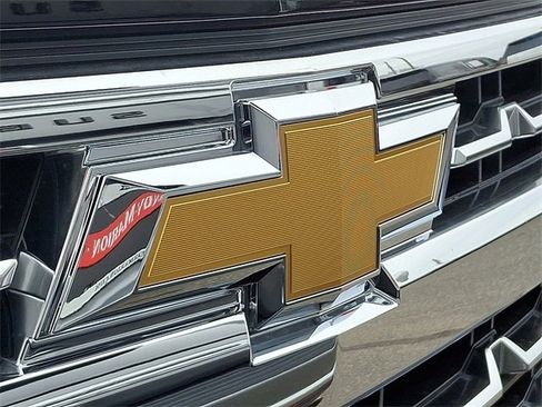 Used 2025 Chevrolet Silverado 1500 LTZ w/ Z71 Off-Road Package image 8