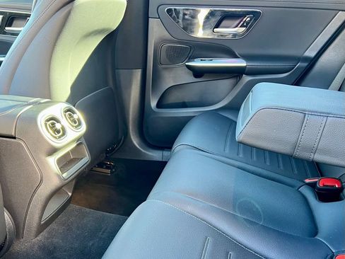 Certified 2024 Mercedes-Benz GLC 300 4MATIC image 24
