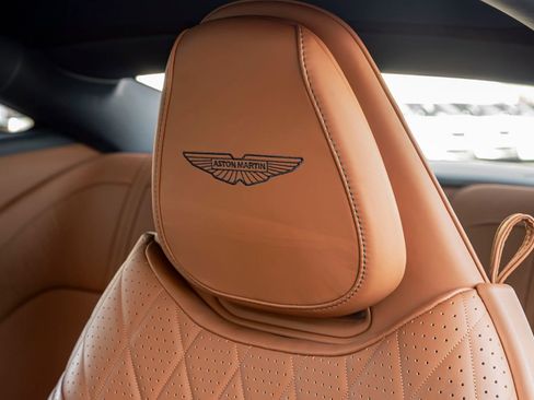 Used 2024 Aston Martin DB12 Coupe RWD image 5