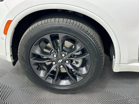 Used 2025 Dodge Durango GT AWD/4WD image 16
