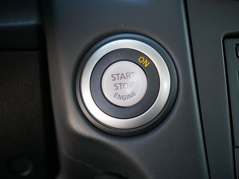 Used 2017 Nissan 370Z Coupe image 24