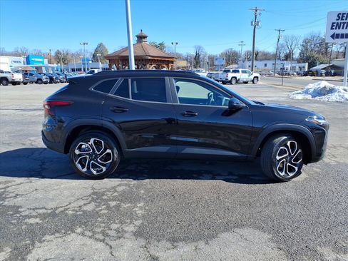 New 2026 Chevrolet Trax RS w/ Driver Confidence Package image 3