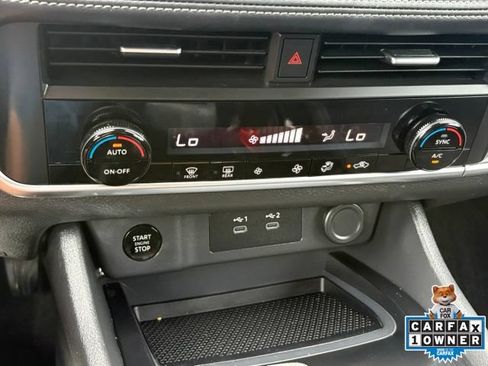 Used 2024 Nissan Rogue SV AWD/4WD image 17