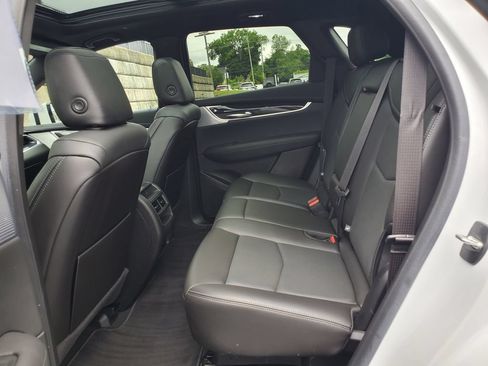 Certified 2023 Cadillac XT5 Premium Luxury w/ Technology Package AWD/4WD image 38