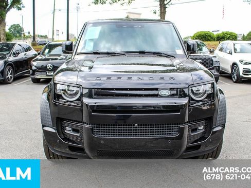 Used 2025 Land Rover Defender 110 X AWD/4WD image 10