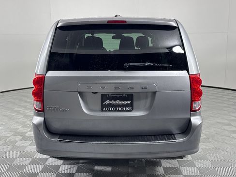 Used 2018 Dodge Grand Caravan SE w/ UConnect Hands-Free Group image 6