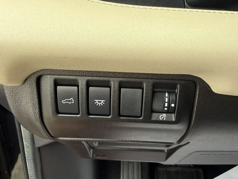 Used 2023 Subaru Ascent Limited AWD/4WD image 19