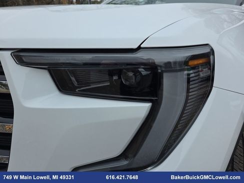 Used 2025 GMC Acadia Elevation image 33