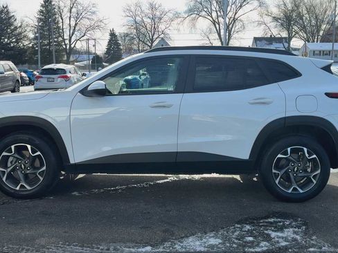 Certified 2024 Chevrolet Trax LT w/ Driver Confidence Package image 5