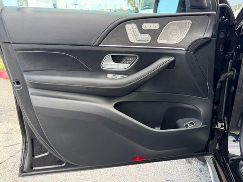 Used 2025 Mercedes-Benz GLE 350 4MATIC image 17