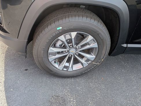 New 2026 Chevrolet Equinox LT image 11