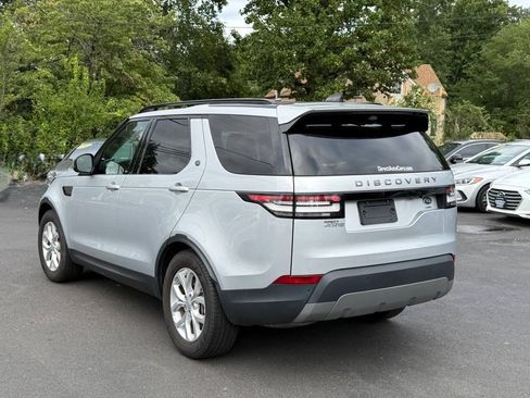 Used 2018 Land Rover Discovery SE AWD/4WD image 11