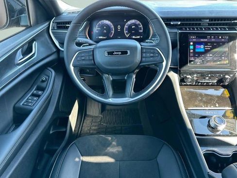 New 2025 Jeep Grand Cherokee Altitude AWD/4WD image 14