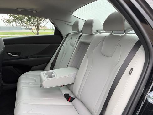 Used 2024 Hyundai Elantra Limited FWD image 42