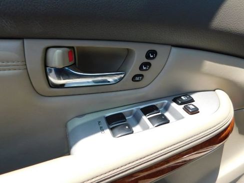 Used 2005 Lexus RX 330 AWD image 11