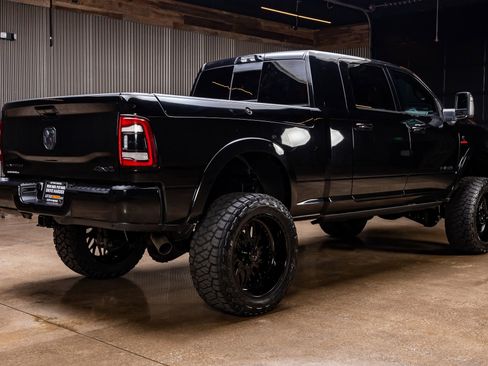 Used 2024 RAM 3500 Limited image 10