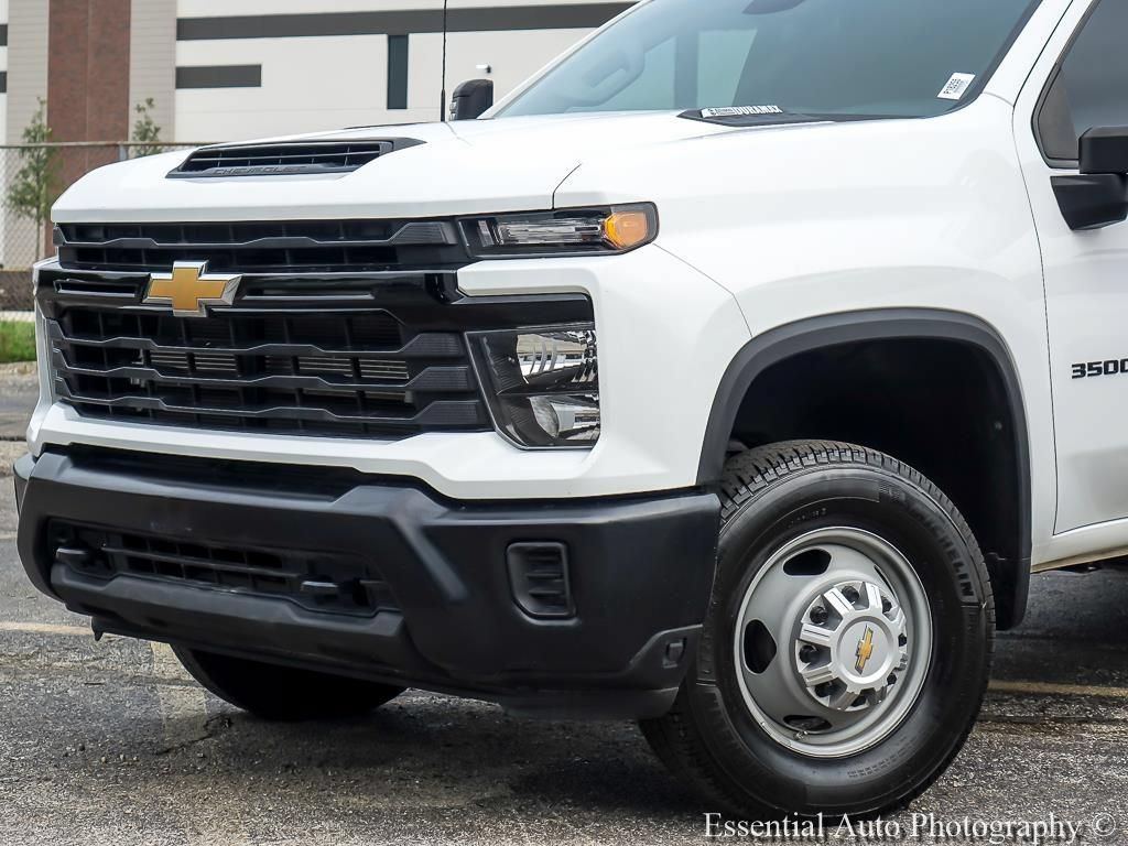 Used 2024 Chevrolet Silverado 3500 W/T AWD/4WD image 3
