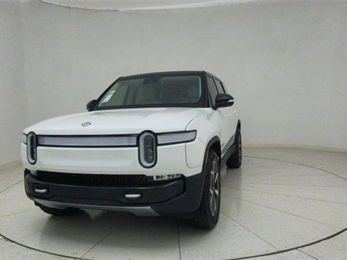 Used 2024 Rivian R1S Adventure image 67