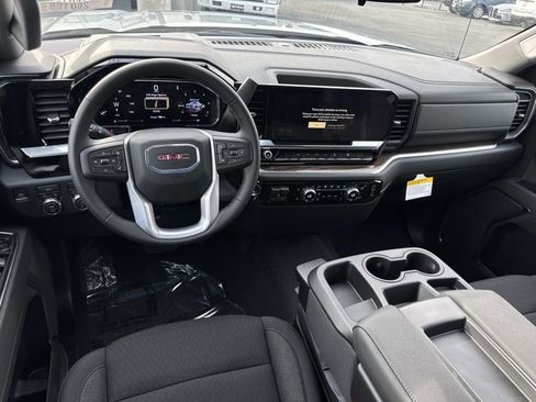 New 2026 GMC Sierra 1500 Elevation image 9