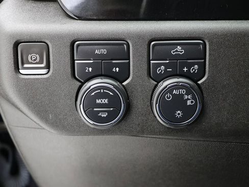 Used 2023 Chevrolet Silverado 1500 LT image 27