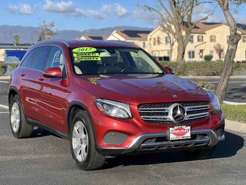 Used 2017 Mercedes-Benz GLC 300 w/ Premium 2 Package image 29