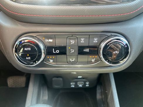 Used 2022 Chevrolet TrailBlazer RS w/ Sun and Liftgate Package AWD/4WD image 29