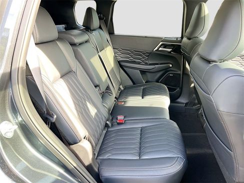 New 2026 Mitsubishi Outlander SEL image 28