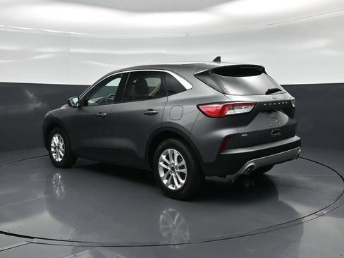Used 2022 Ford Escape SE FWD image 6
