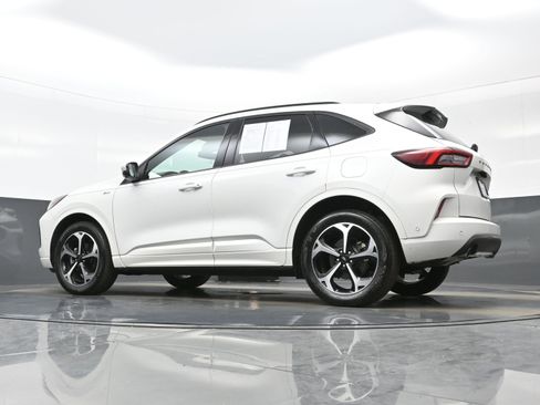 Used 2023 Ford Escape ST-Line Elite w/ Premium Technology Package AWD/4WD image 29