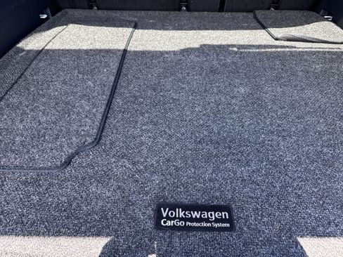 Certified 2024 Volkswagen Atlas Cross Sport SEL Premium R-Line AWD/4WD image 32