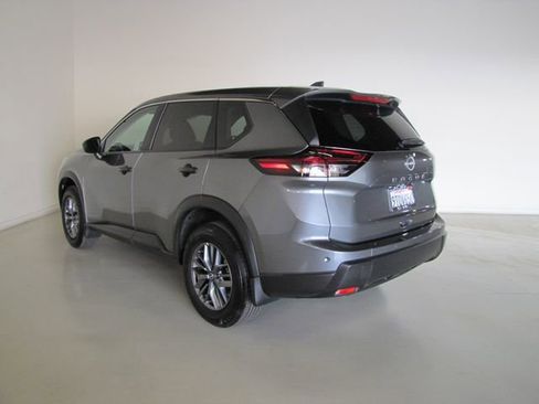 Used 2025 Nissan Rogue S FWD image 22