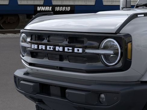 New 2026 Ford Bronco Outer Banks AWD/4WD image 19