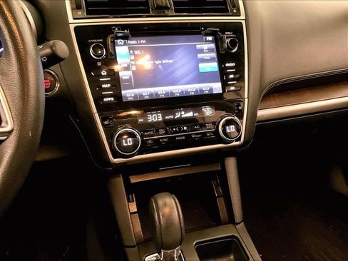 Used 2018 Subaru Outback 2.5i Limited AWD/4WD image 7