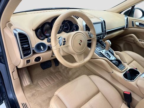 Used 2014 Porsche Cayenne Diesel AWD/4WD image 9