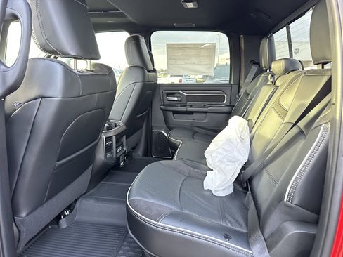 New 2026 RAM 2500 Laramie w/ Sport Appearance Package AWD/4WD image 11
