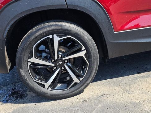 Used 2023 Chevrolet TrailBlazer RS w/ Sun and Liftgate Package image 8