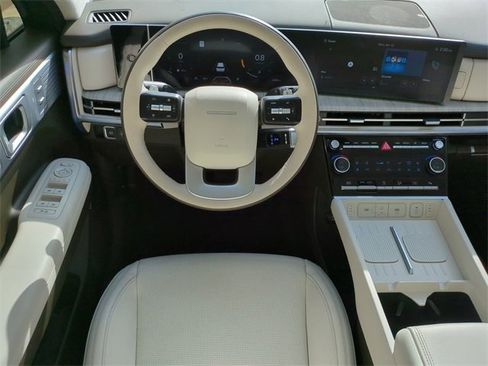Certified 2024 Hyundai Santa Fe Calligraphy image 18