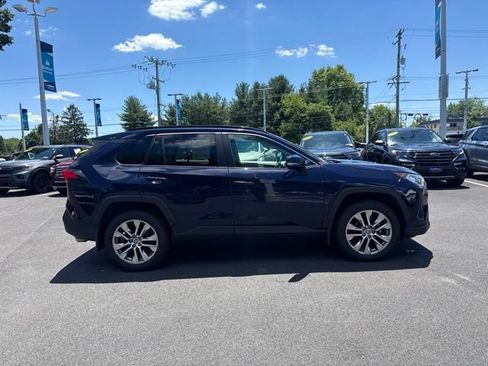 Used 2021 Toyota RAV4 XLE Premium AWD/4WD image 10