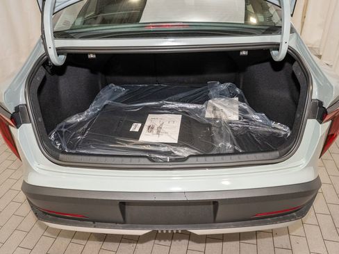 New 2025 Kia K4 LXS image 6