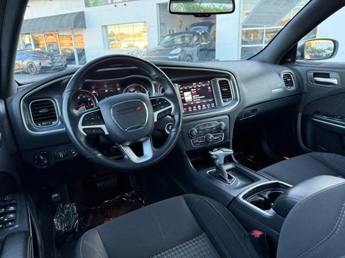 Used 2018 Dodge Charger R/T w/ Navigation & Travel Group image 22