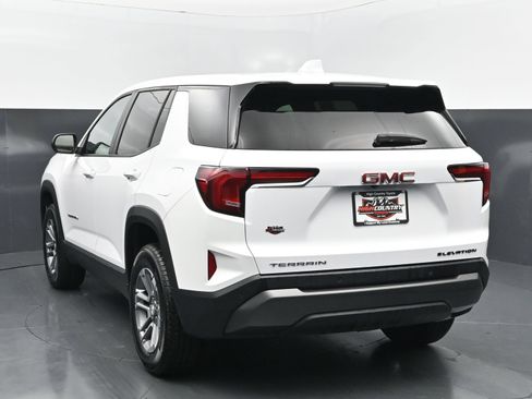 Used 2026 GMC Terrain Elevation FWD image 4